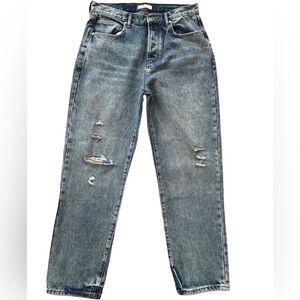 New with tags Betro Simone Mom distressed straight leg jeans w/ button fly sz 31